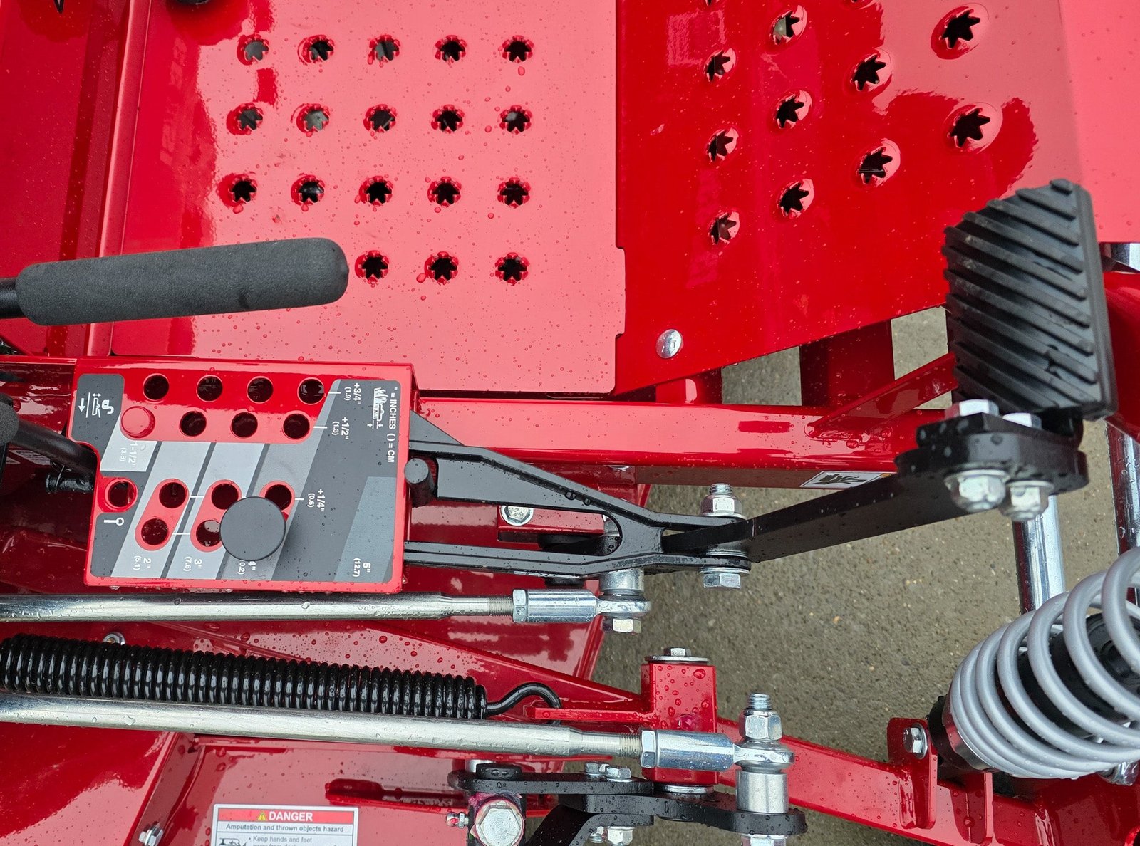 Ferris 5902064 60" ISX3300 Zero Turn Mower 40HP Vanguard Big Block (Instant Rebate Included) - Image 11