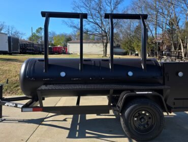330 Gal Smoker Two Door with Counter Weights and Double Racks