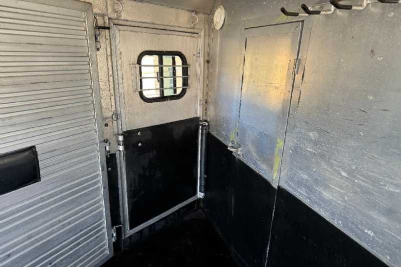 Used 1997 Cato Classic 7408GN 4 Horse Trailer with 8' Short Wall - Image 4