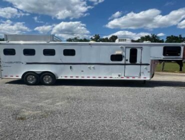 Used 2006 Sundowner 7408LQ 4 Horse Trailer with 8' Short Wall