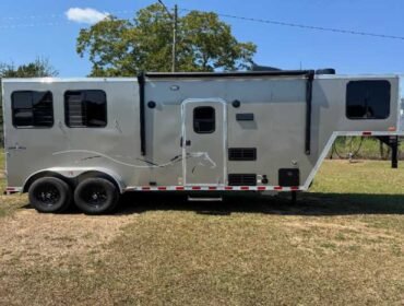New 2026 Harmar Dixie Outlaw 7207GLQ 2 Horse Trailer with 7' Short Wall