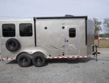 New 2026 Harmar Dixie Star 206DSBP 2 Horse Trailer with 6' Short Wall