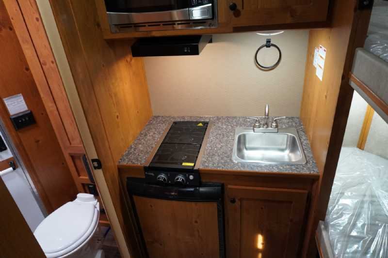 New 2026 Harmar Dixie Star 206DSBP 2 Horse Trailer with 6' Short Wall - Image 11