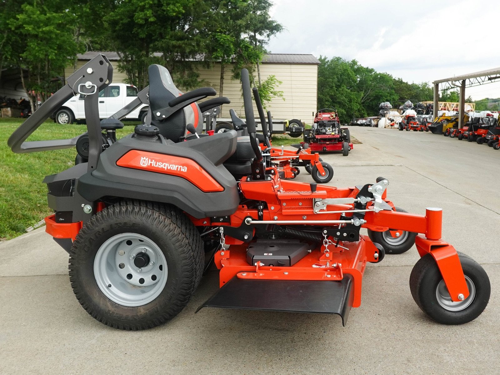 Husqvarna Z554L 54" Zero Turn Mower 27HP Kaw V-Twin +Bonus 522L Trimmer (Scratch and Dent) - Image 5