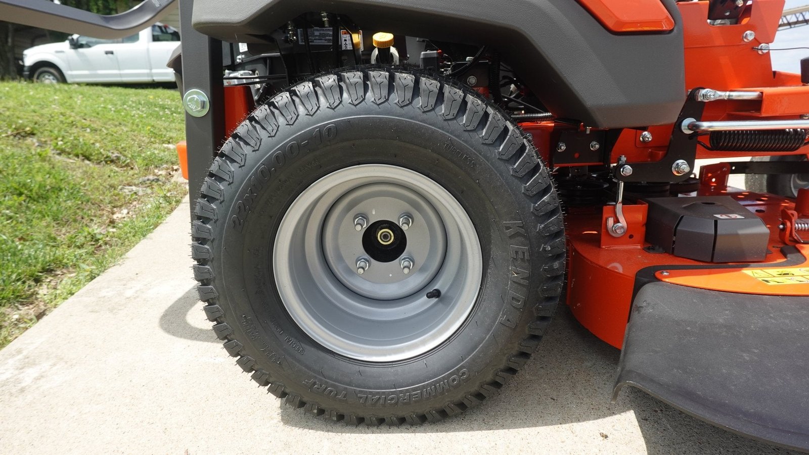 Husqvarna 48" Z448 Zero Turn Mower 22HP KAW +Bonus 522L Trimmer (Scratch and Dent) - Image 22