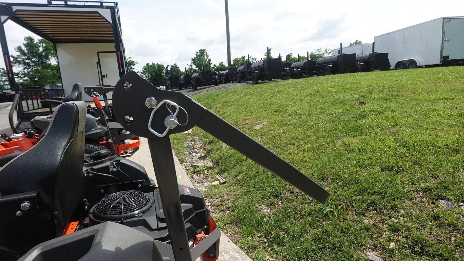 Husqvarna 48" Z448 Zero Turn Mower 22HP KAW +Bonus 522L Trimmer (Scratch and Dent) - Image 21