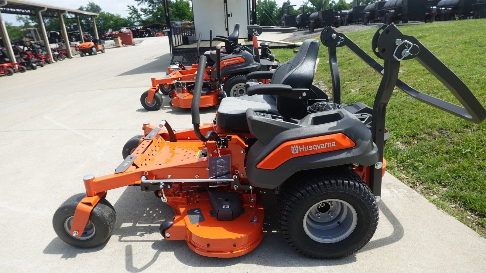 Husqvarna 48" Z448 Zero Turn Mower 22HP KAW +Bonus 522L Trimmer (Scratch and Dent) - Image 12