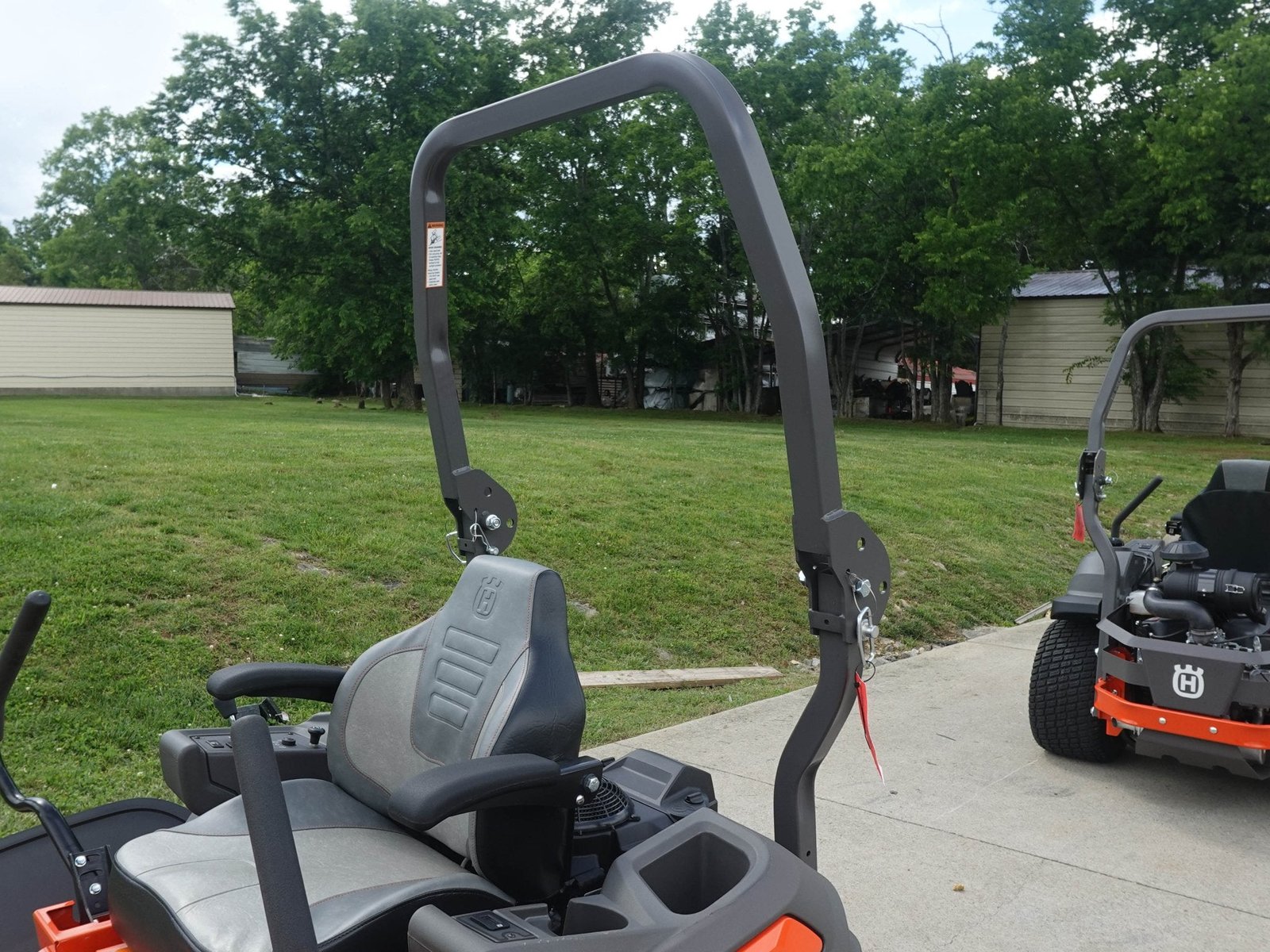 Husqvarna 48" Z448 Zero Turn Mower 22HP KAW +Bonus 522L Trimmer (Scratch and Dent) - Image 13