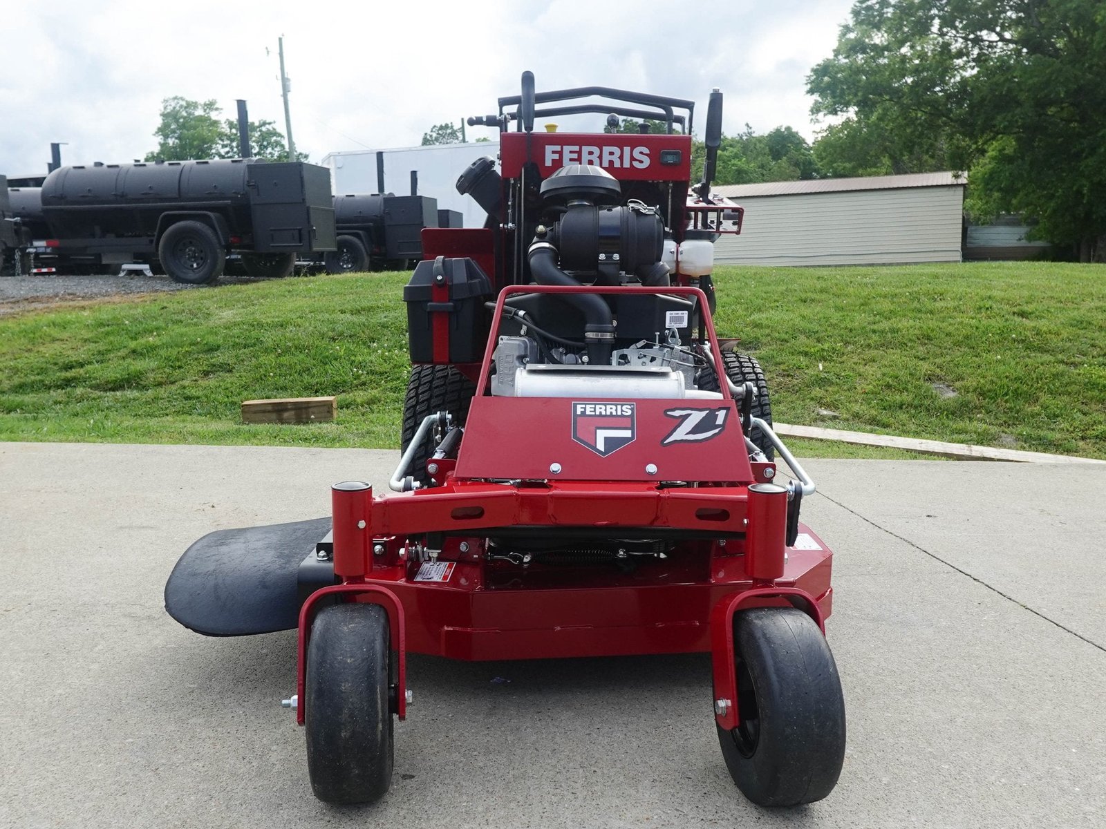 Ferris SRS Z1 36" Stand-On Commercial Mower 5901939 19HP KAW (Instant Rebate Included) - Image 2