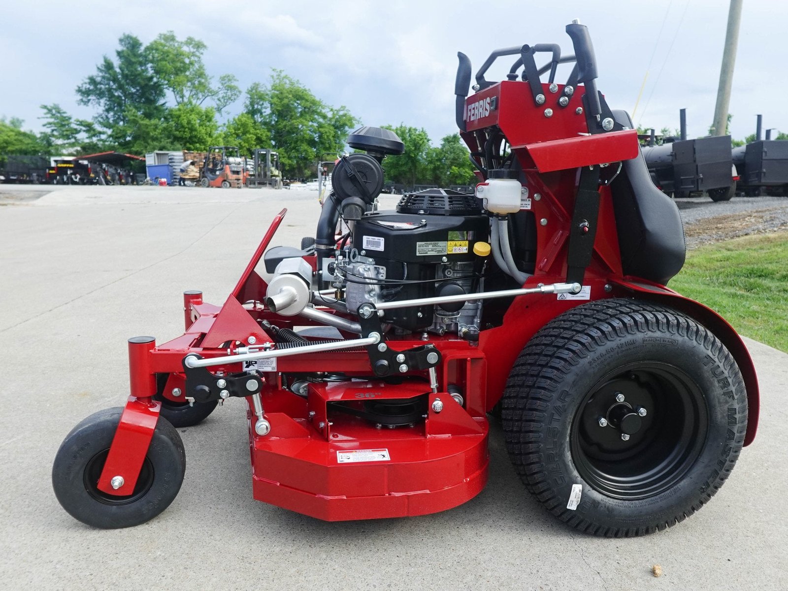 Ferris SRS Z1 36" Stand-On Commercial Mower 5901939 19HP KAW (Instant Rebate Included) - Image 8