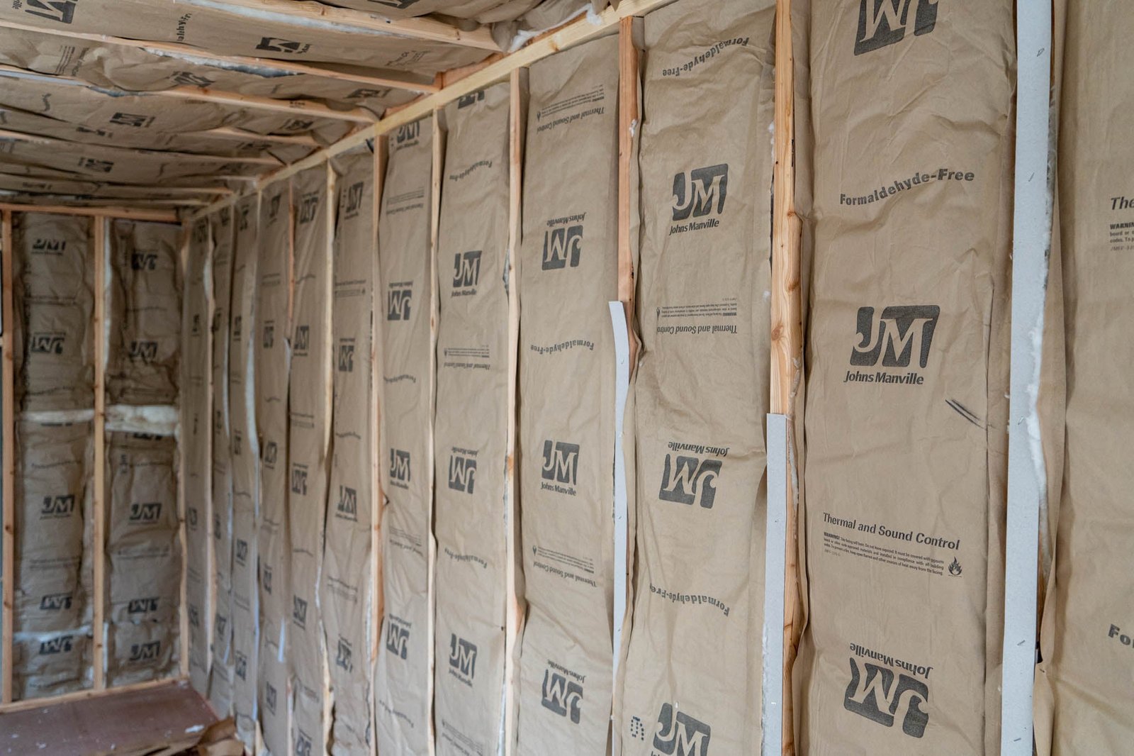 Stick-Framed, R13 Insulation, Vinyl-Wrapped Plywood Finish (45' High Cube) - Image 5