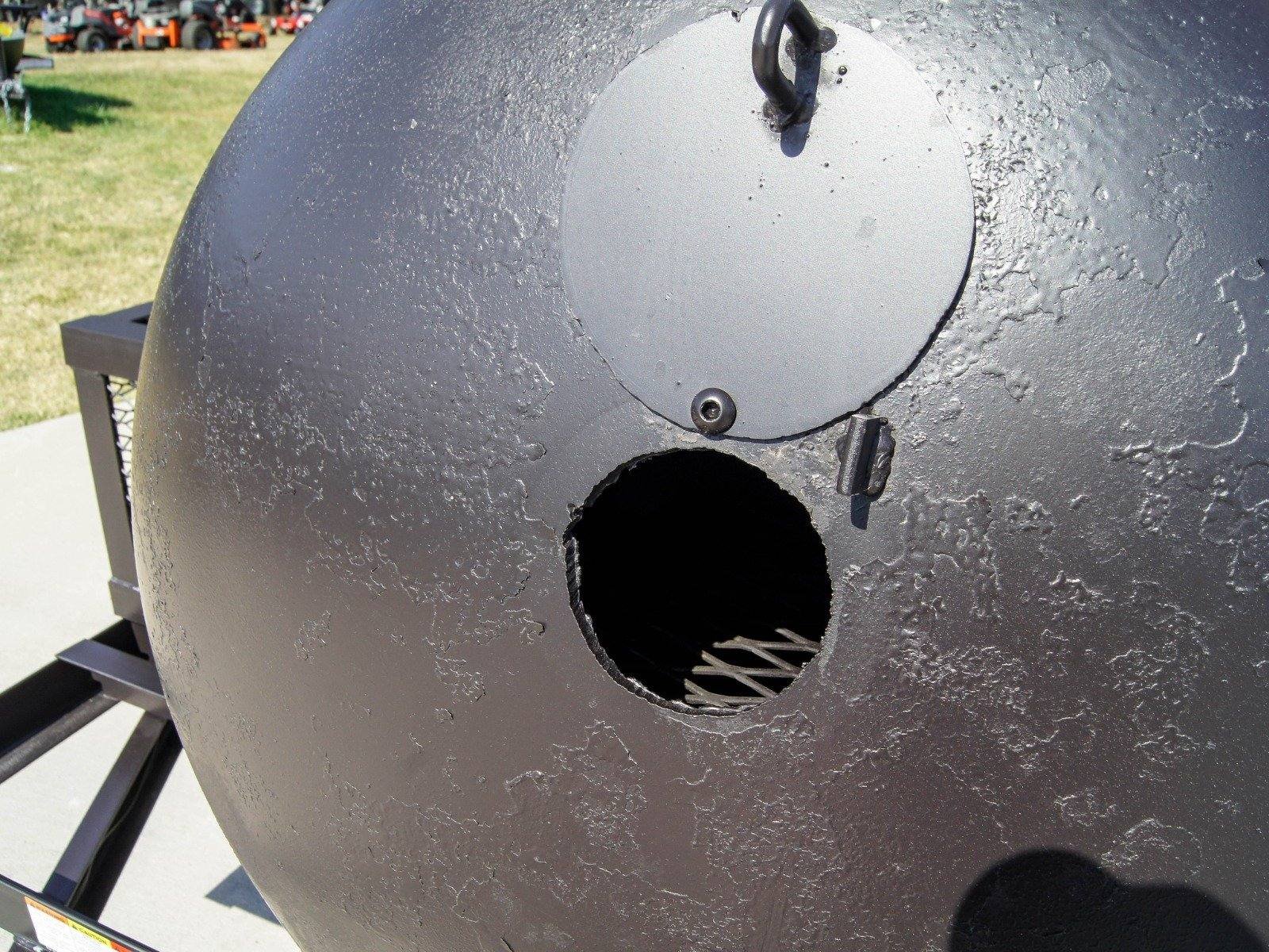 BBQ Smoker 300 Gallon Trailer Pull Behind with Charcoal Grill on the Front Compartment of Smoker - Image 9