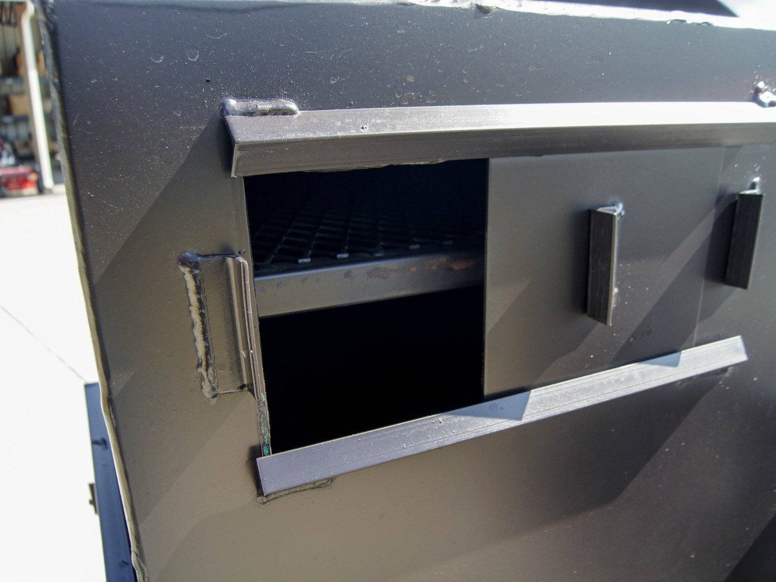 BBQ Smoker 300 Gallon Trailer Pull Behind with Charcoal Grill on the Front Compartment of Smoker - Image 16