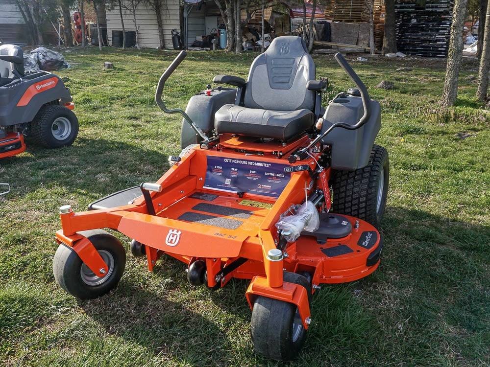 Husqvarna MZ54 54" Zero Turn Lawn Mower 24HP KAW (Scratch and Dent) - Image 4