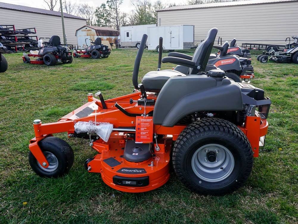 Husqvarna MZ54 54" Zero Turn Lawn Mower 24HP KAW (Scratch and Dent) - Image 9