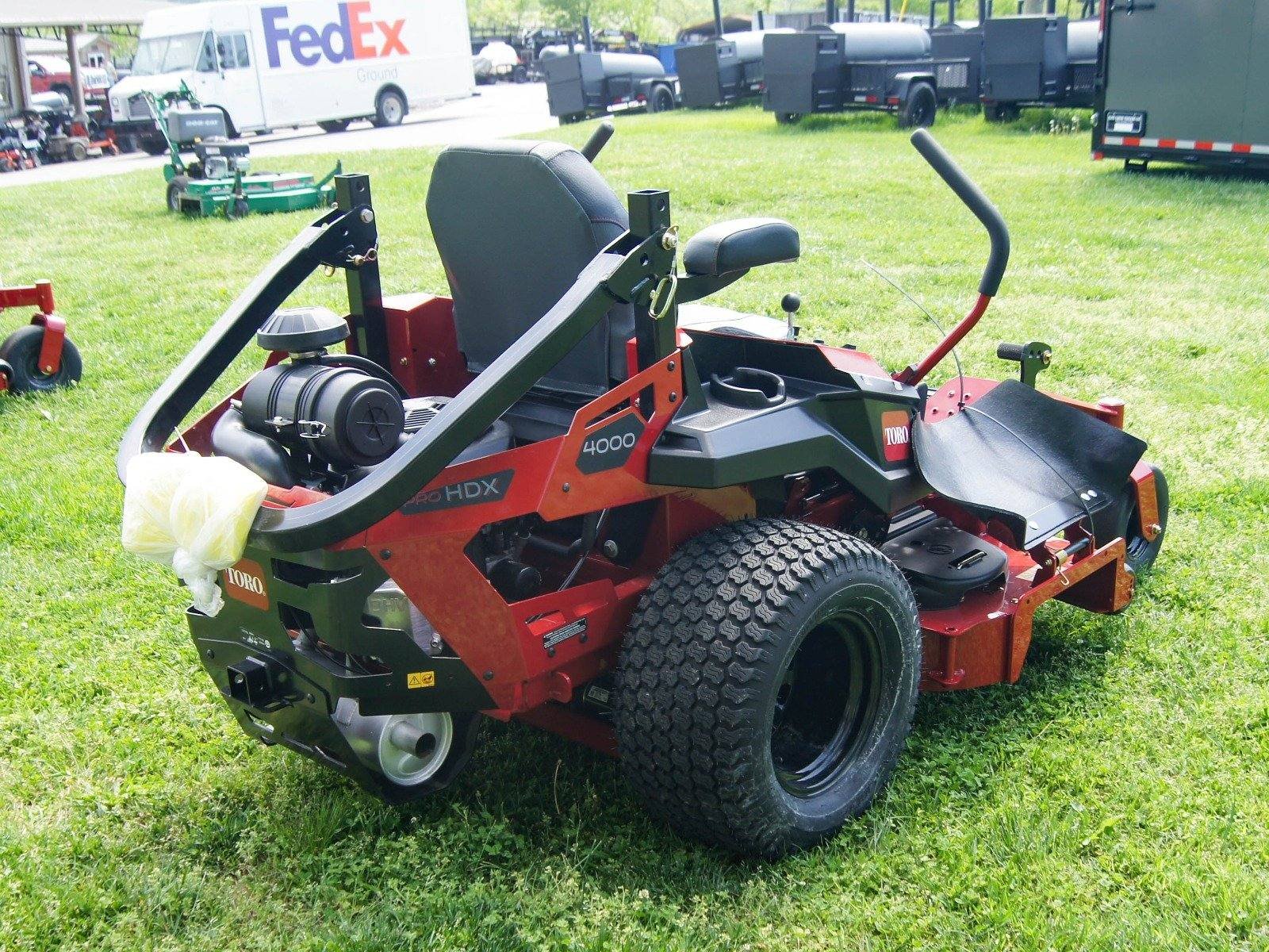 Toro 74015 60" ZMaster 4000 HDX Pro Zero Turn Mower 31HP KAW (Spring Sales Event) - Image 7