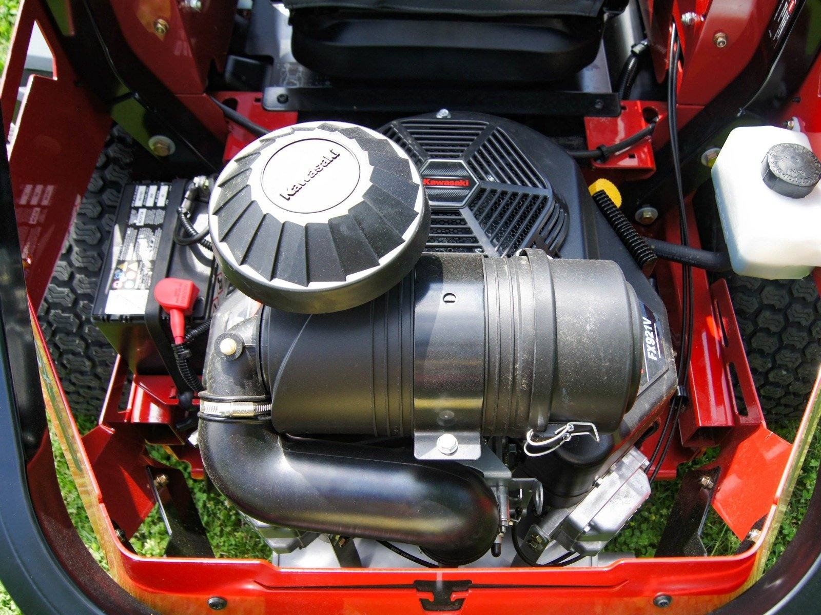 Toro 74015 60" ZMaster 4000 HDX Pro Zero Turn Mower 31HP KAW (Spring Sales Event) - Image 20