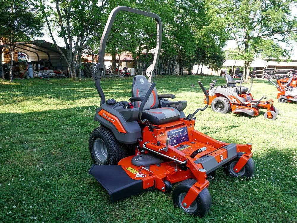 Husqvarna 54" Z454 Zero Turn Mower 22HP Kawasaki +Bonus 522L Trimmer (Scratch and Dent) - Image 9