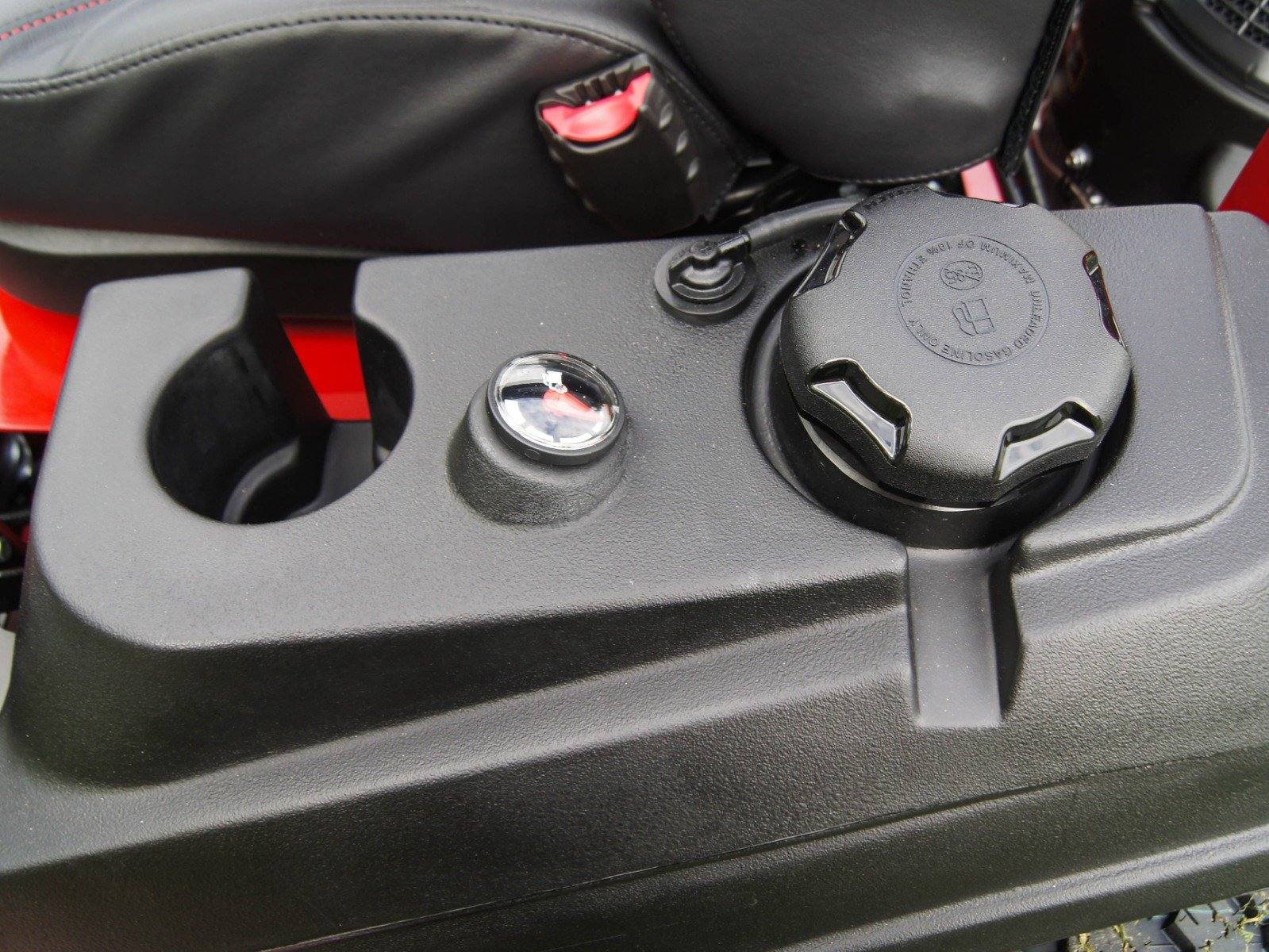 Ferris 5902074 60" ISX800 Zero Turn Mower 26HP KAW EFI (Instant Rebate Included) - Image 17